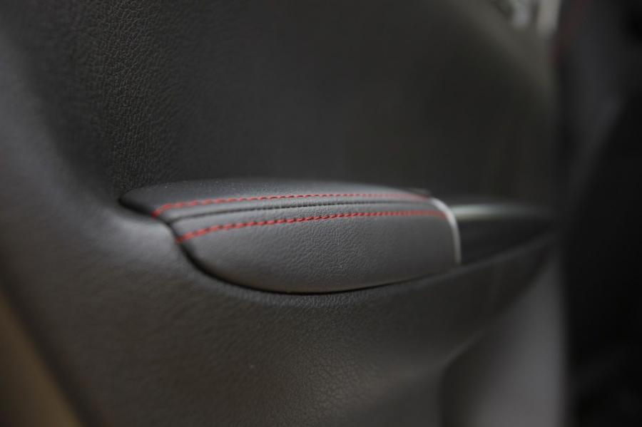  Subaru Impreza WRX Sedan 2011 года  (фото 9 из 34)